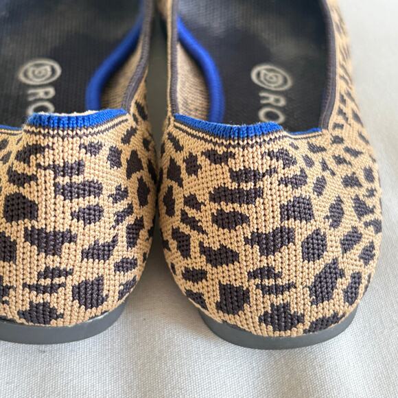 Rothy's Point Toe Flats 7.5 Leopard Spot Tan Black Comfort Travel Academia - Picture 3 of 7